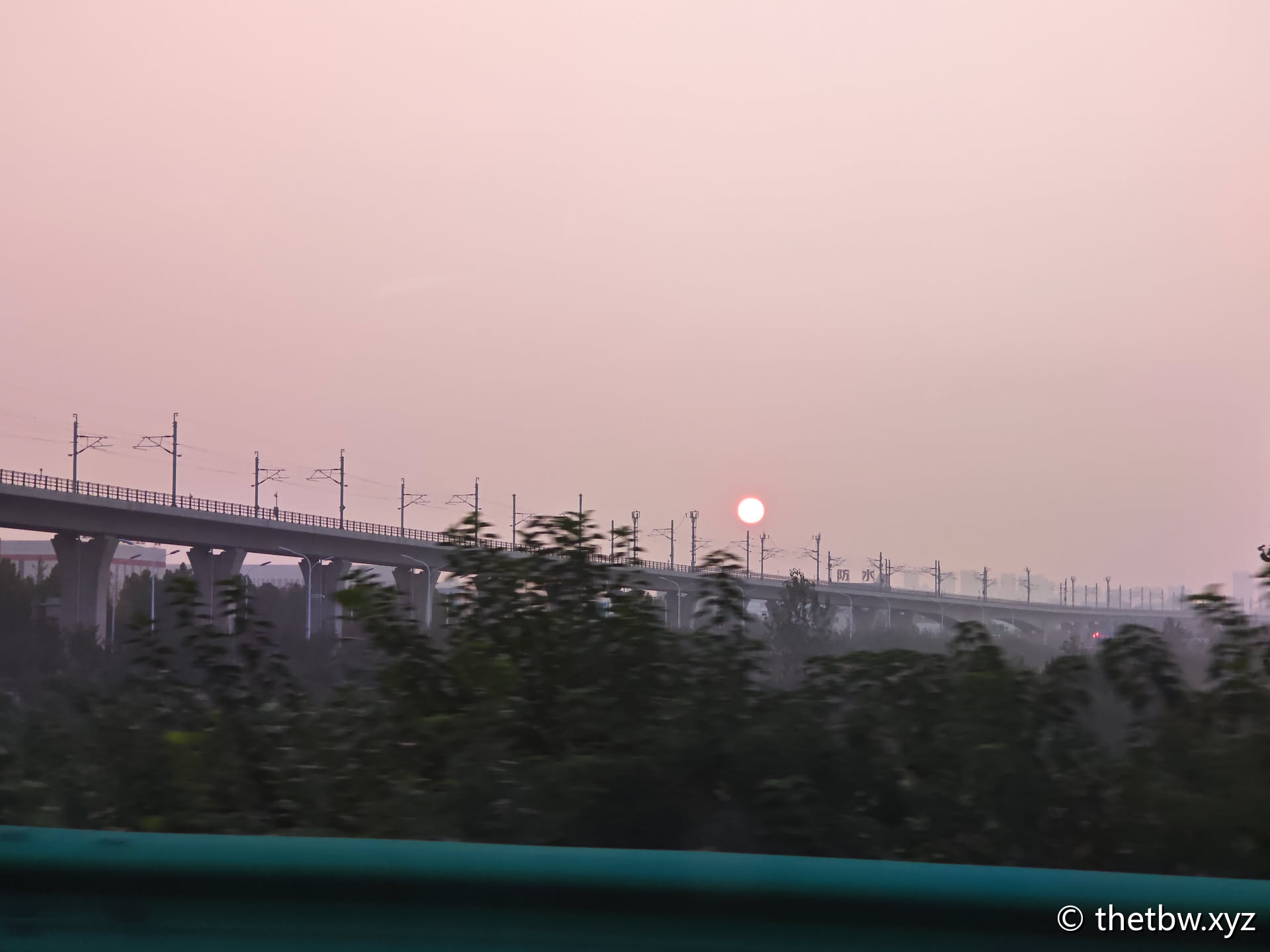 旁边商场的超市终究还是关门了